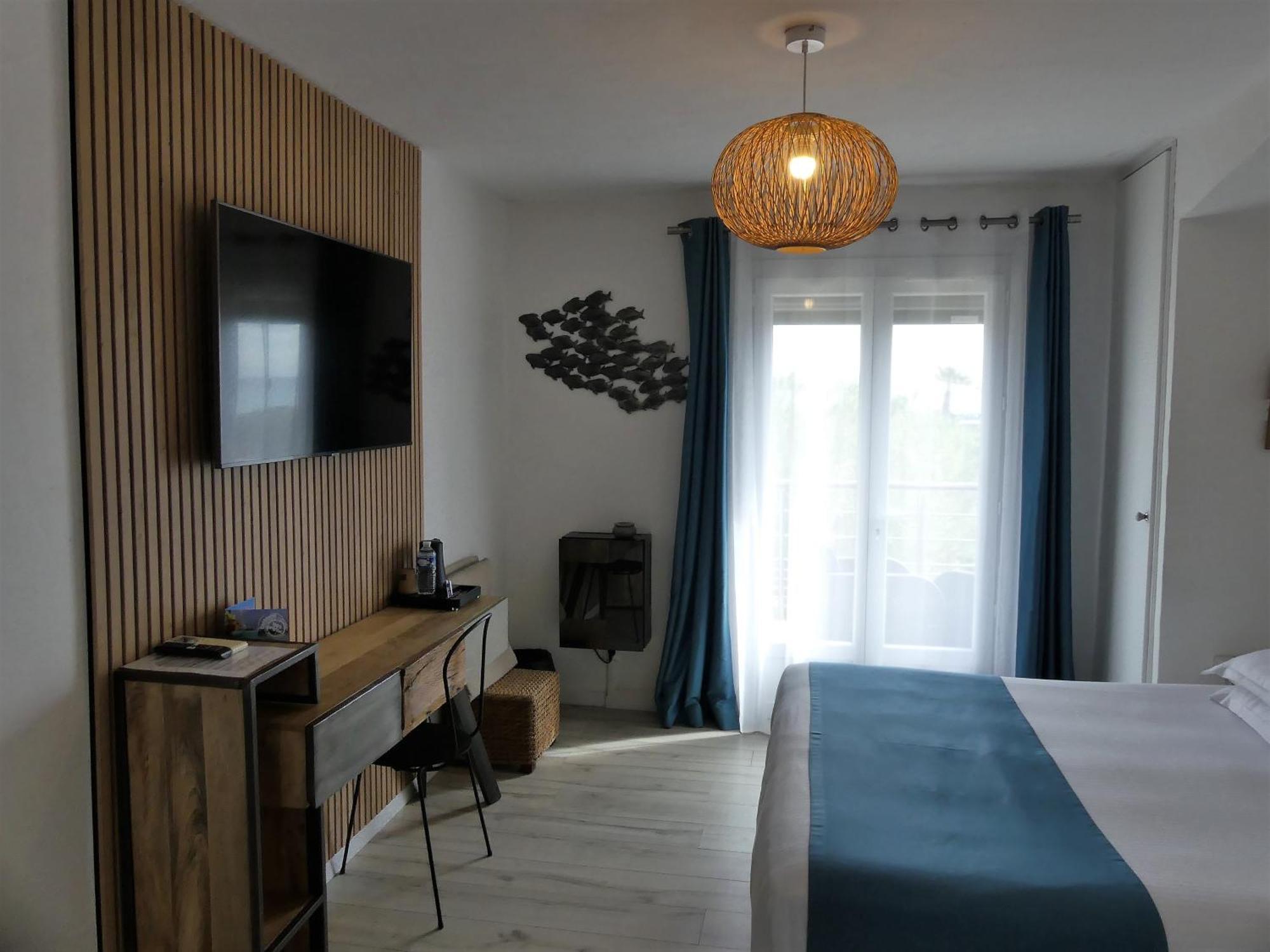 Hotel De La Vierge Noire Sainte-Maxime Dış mekan fotoğraf